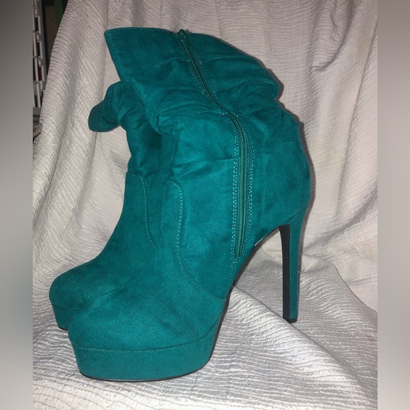 Turquoise platform heel boots Size 7 1/2 - Picture 2 of 6